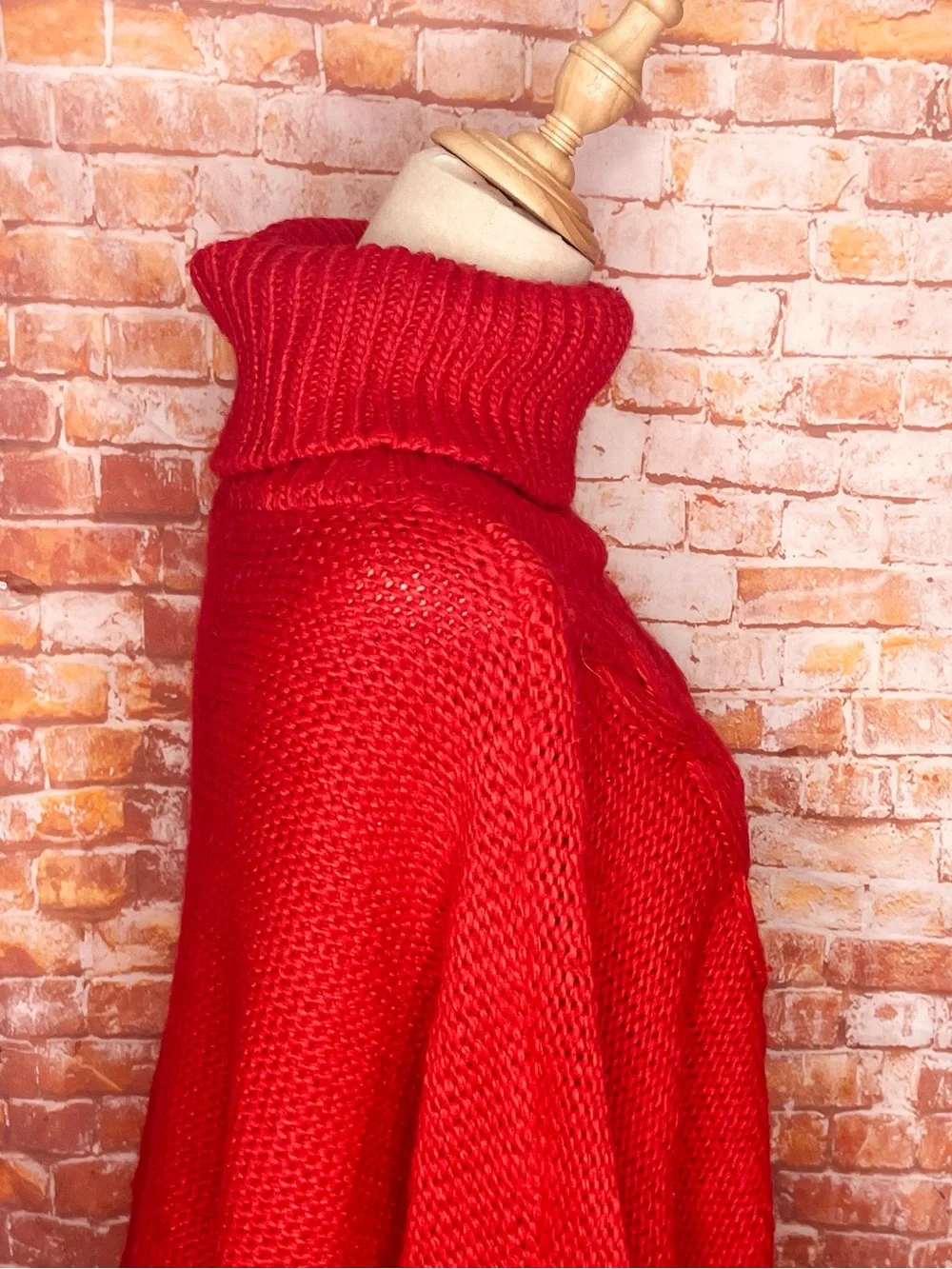 Jack by BB Red Chunky Slouchy Cropped Cable-Knit Turtleneck Sweater for Women